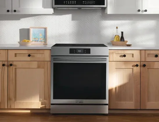 frigidaire-range-GCFI3070BF